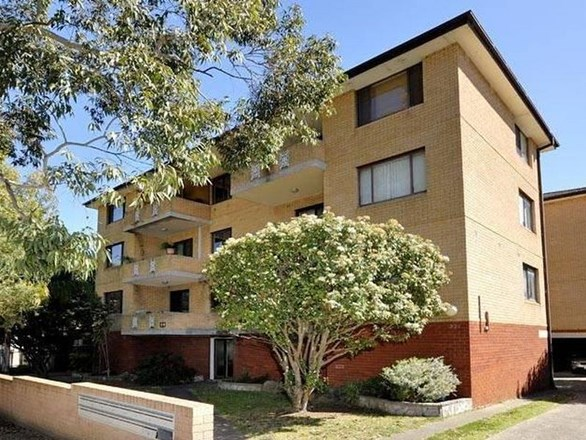 8/22 Macquarie Place, Mortdale NSW 2223