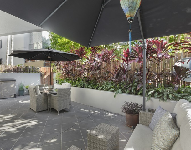 2009/1 Ocean Street, Burleigh Heads QLD 4220