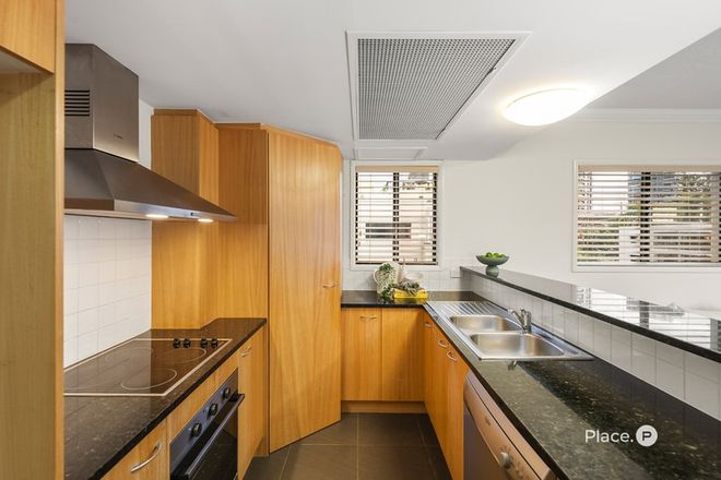 225/36 Macdonald Street Kangaroo Point 4169 - Image 4