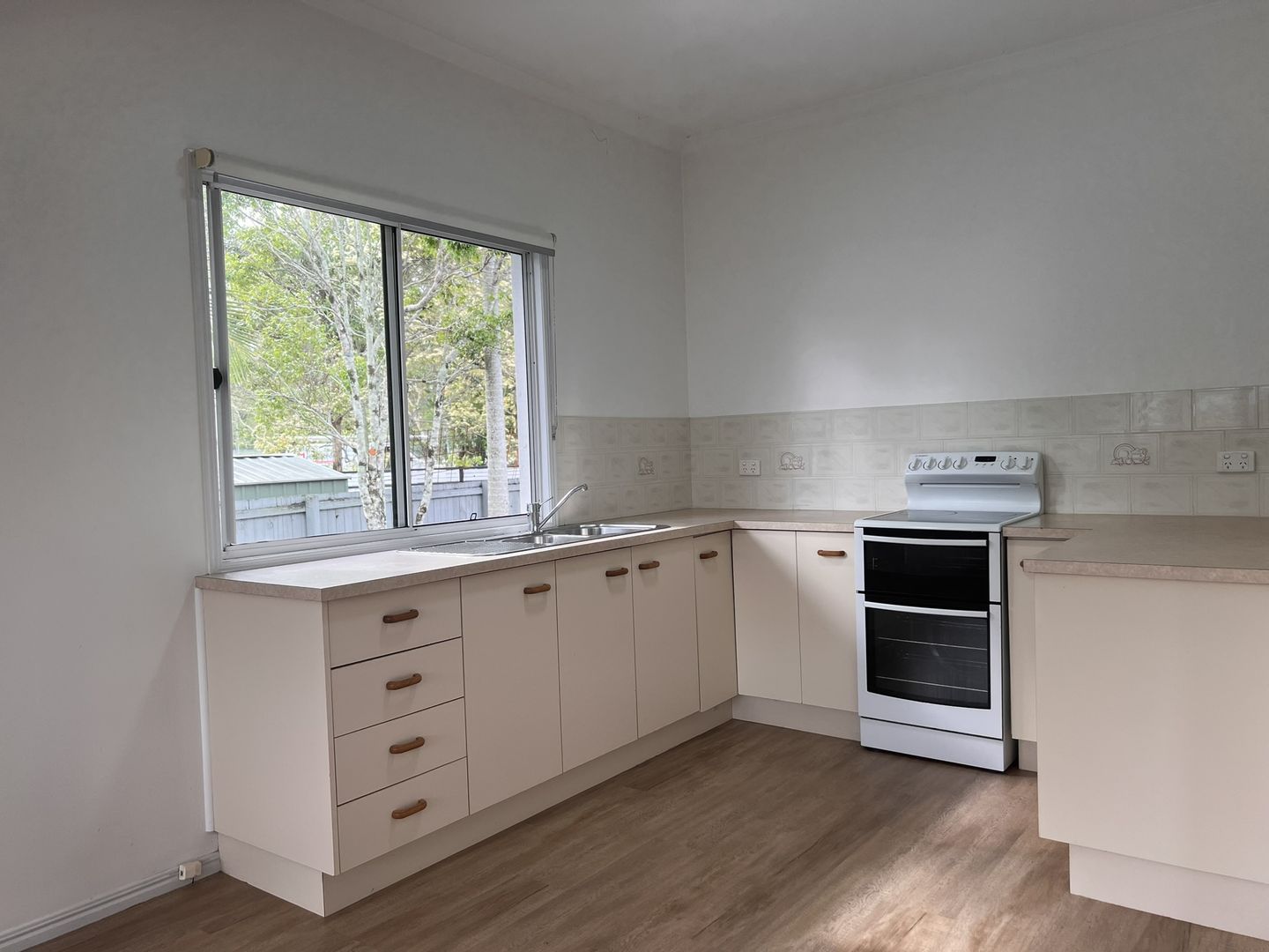 8 Hardwood Road, Landsborough QLD 4550 House For Rent 650 Domain