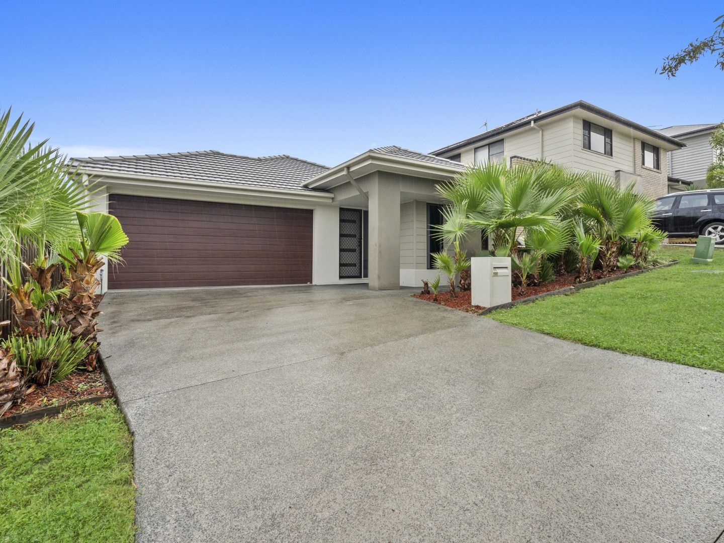 4 bedrooms House in 34 Hunter Street ORMEAU HILLS QLD, 4208