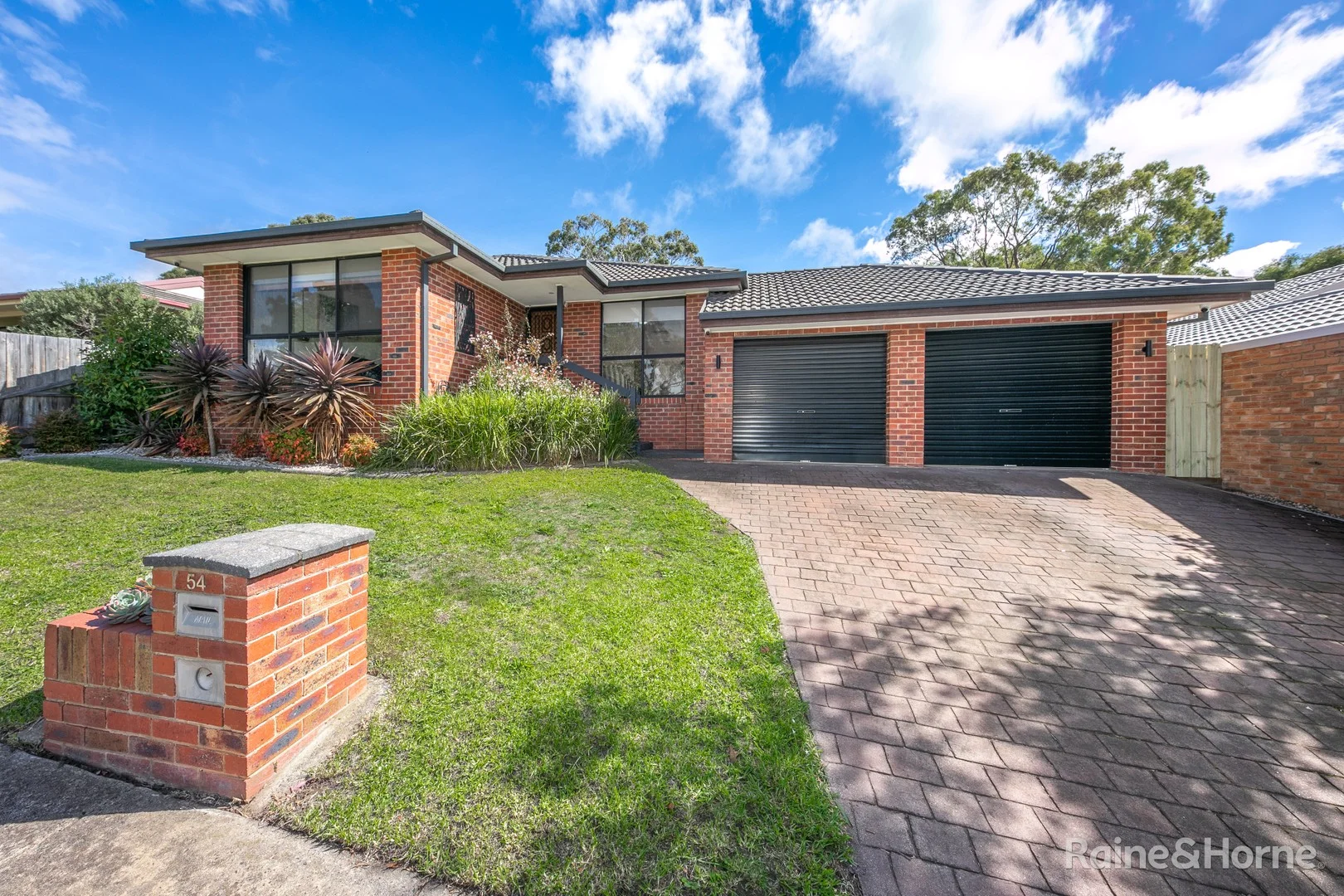54 Olive Grove, Sunbury VIC 3429