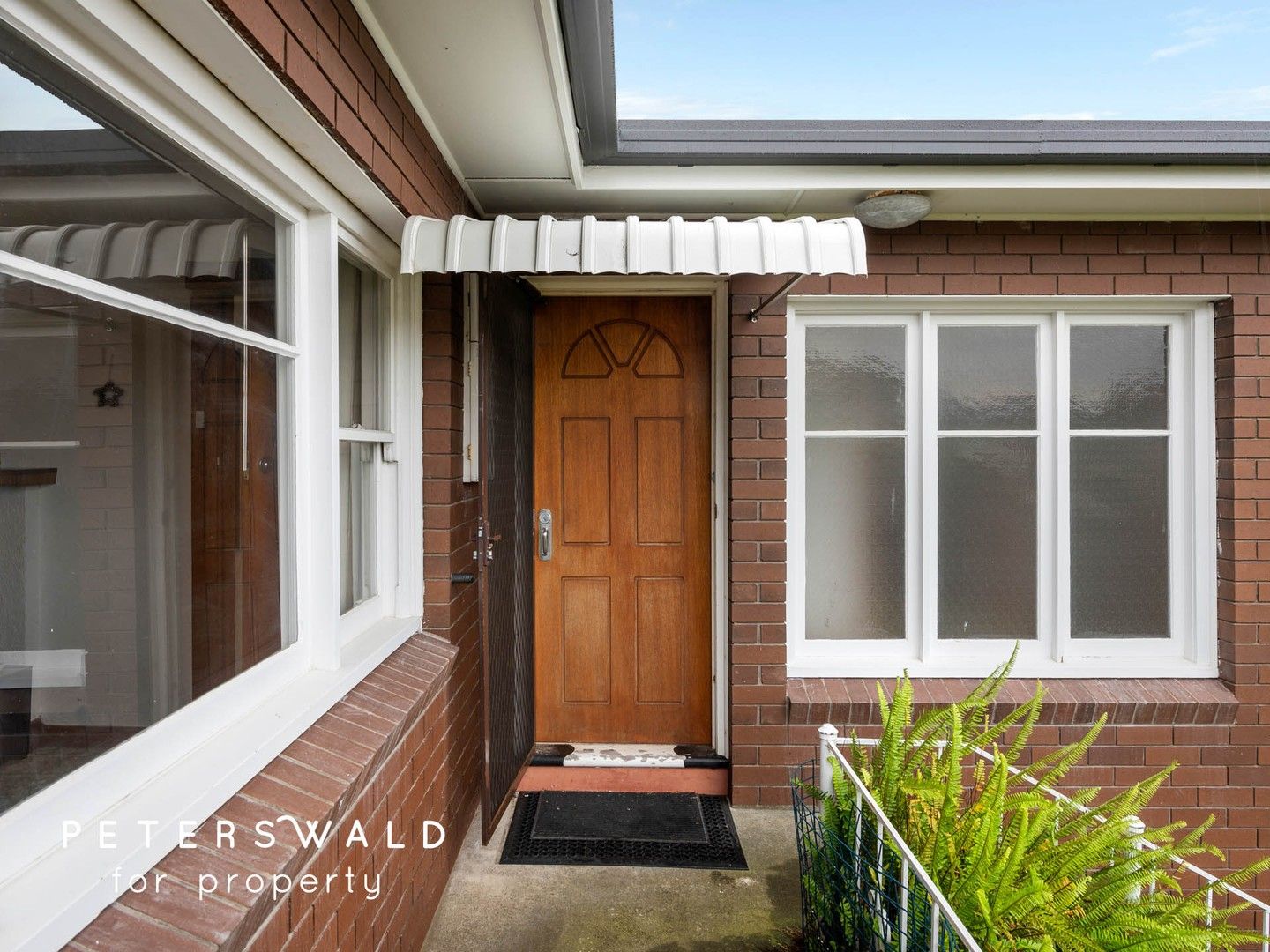 208 Derwent Avenue, Lindisfarne TAS 7015, Image 0