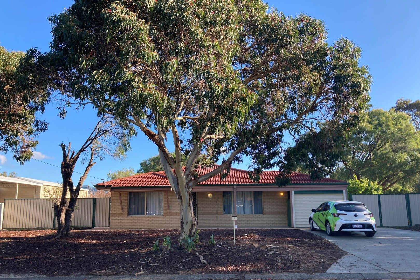 3 bedrooms House in 1 Hakea Way DUNSBOROUGH WA, 6281