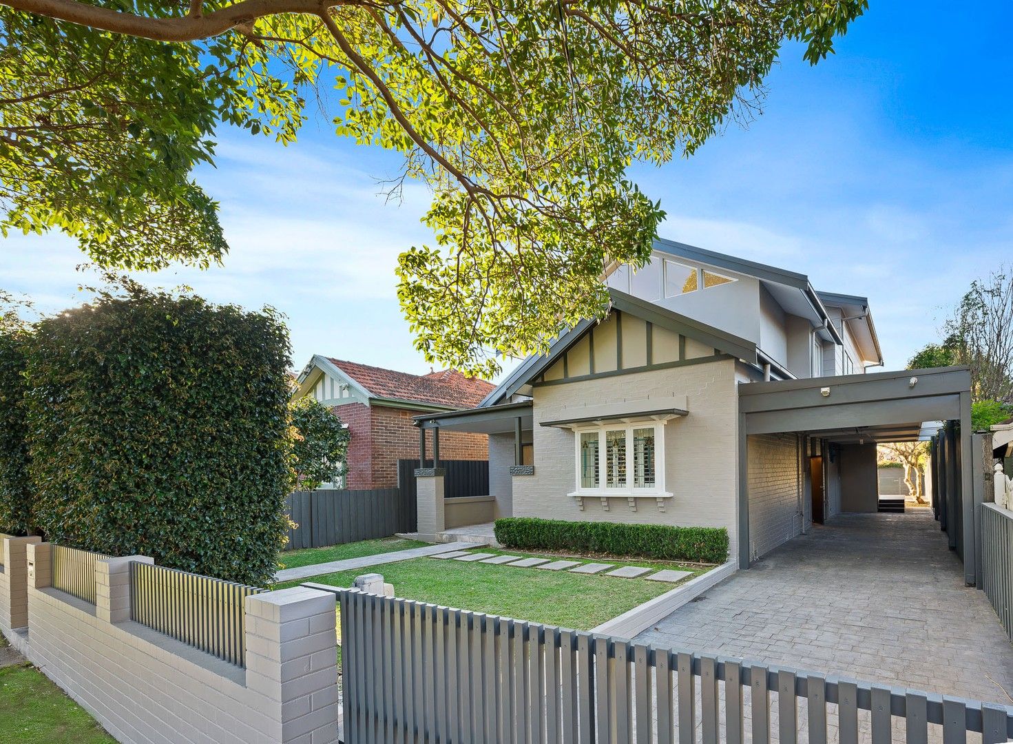 4 bedrooms House in 12 Liege Street RUSSELL LEA NSW, 2046