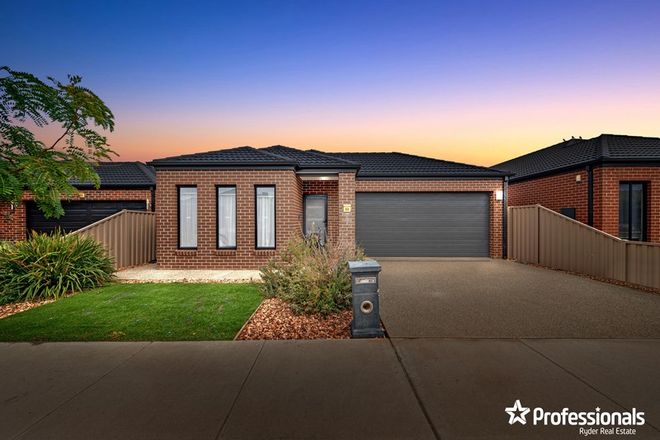 Picture of 15 Caruana Crescent, HARKNESS VIC 3337