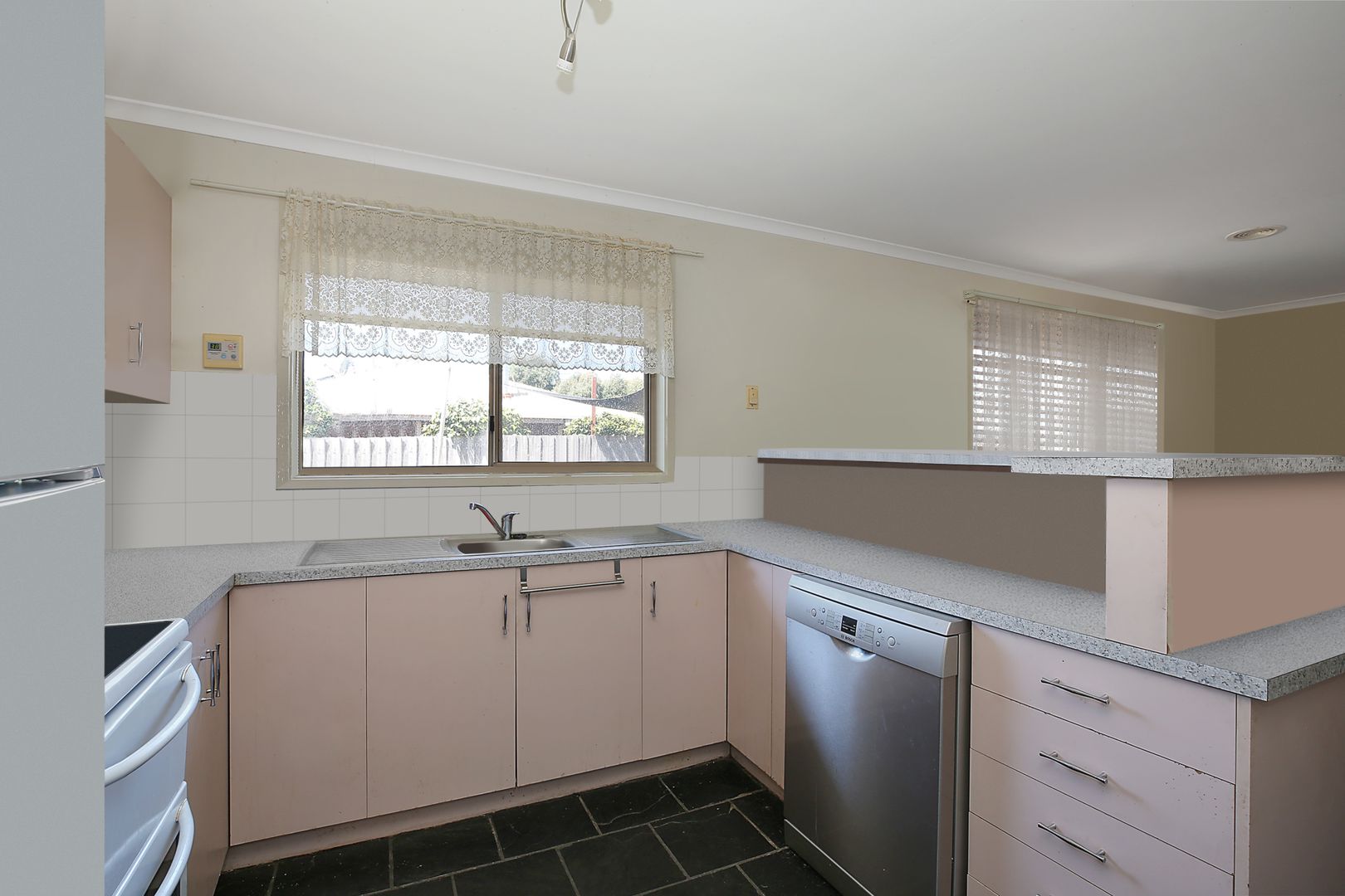 1 Orton Court, Cobden VIC 3266, Image 2