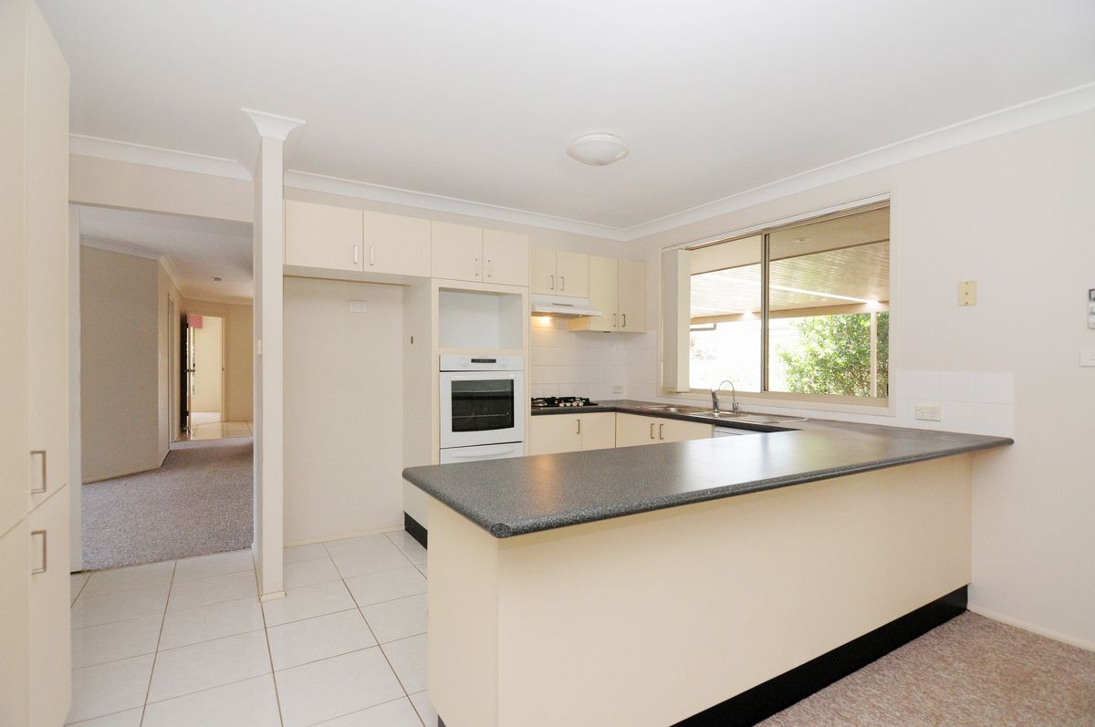 29 Emerald Drive, Bomaderry NSW 2541, Image 2