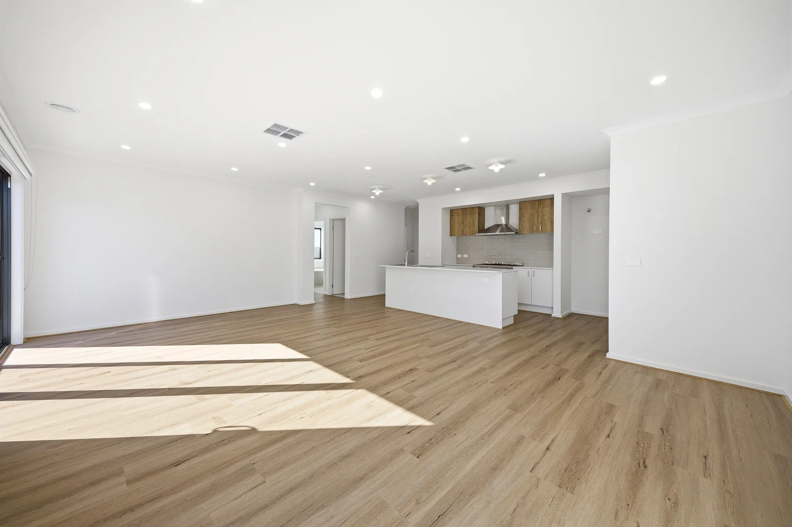 Additional image 2 of 8 Carrera Crescent, Clyde VIC 3978