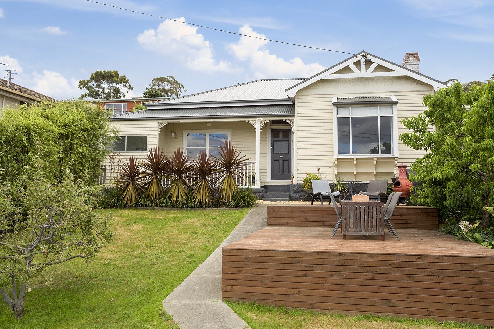 17 Corinna Road, Lindisfarne TAS 7015, Image 0