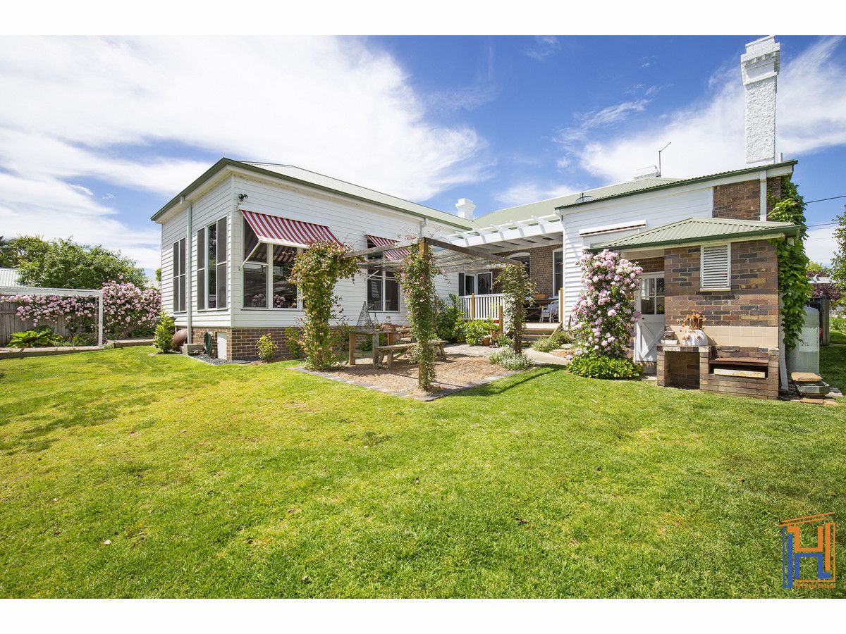 151 Brown Street, Armidale NSW 2350 Domain