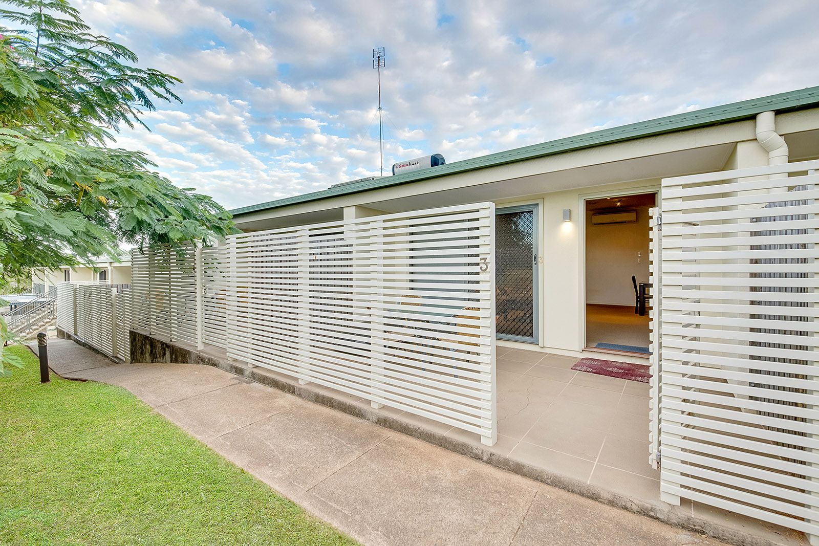 3/24 Kent Street, West Gladstone QLD 4680, Image 0