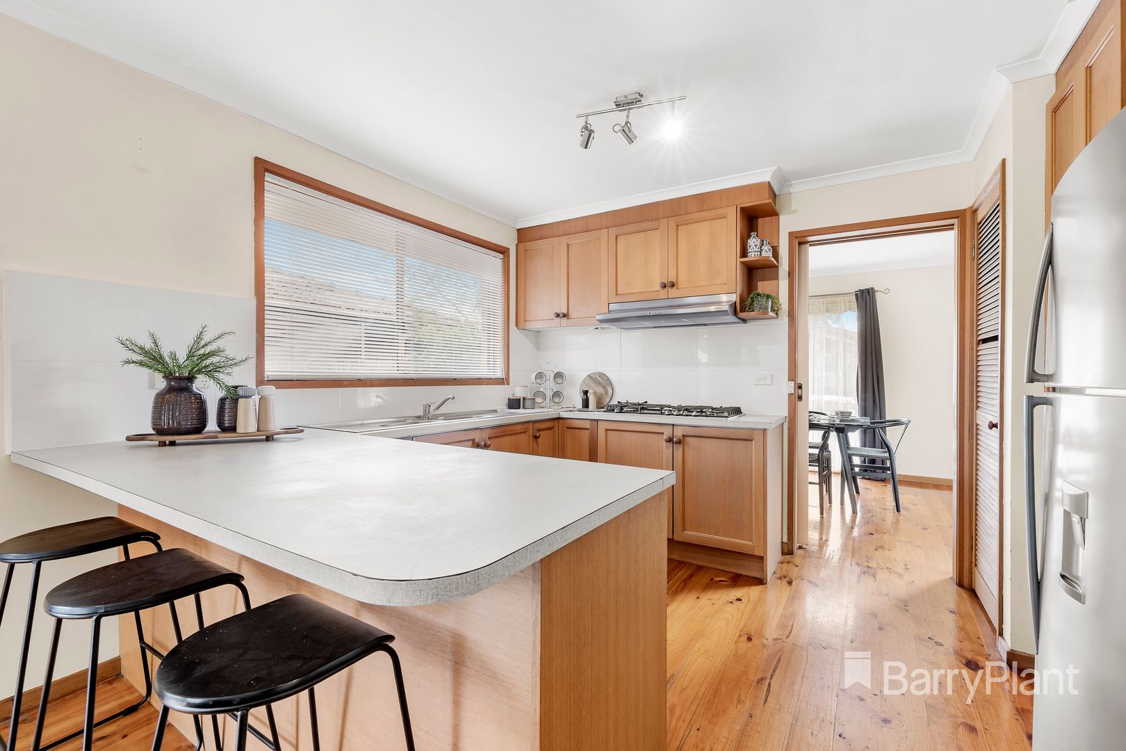 14 Veronica Crescent, Mill Park VIC 3082, Image 2