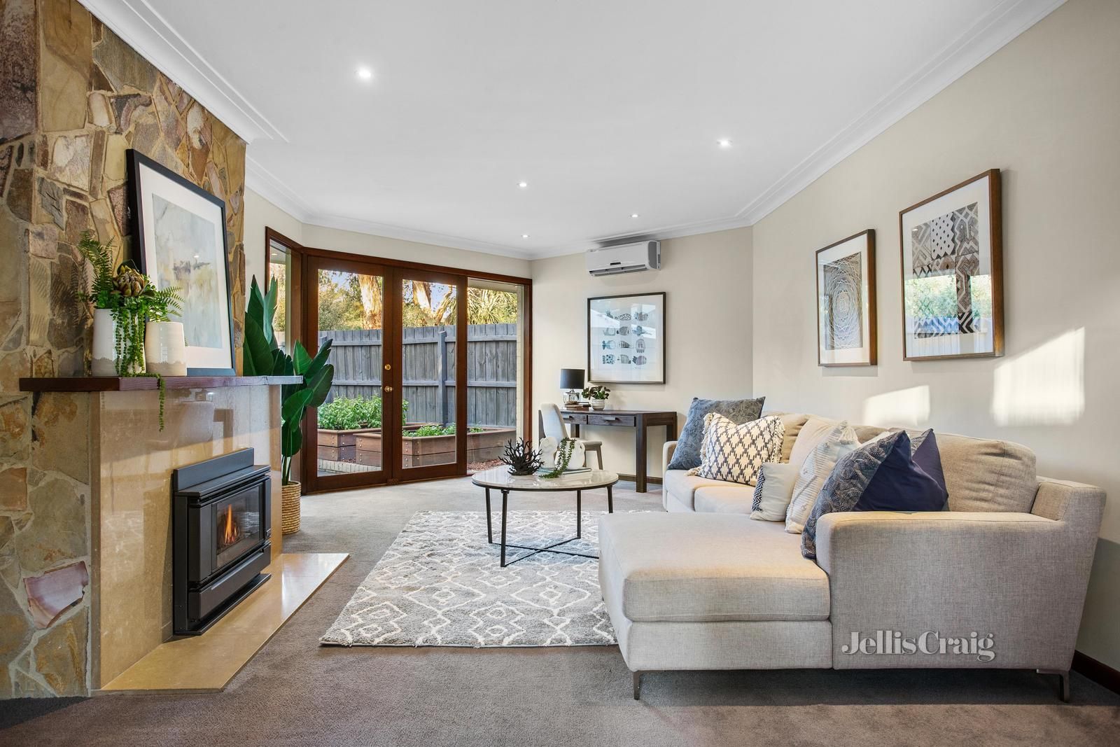 31 The Ridge, Blackburn VIC 3130, Image 2