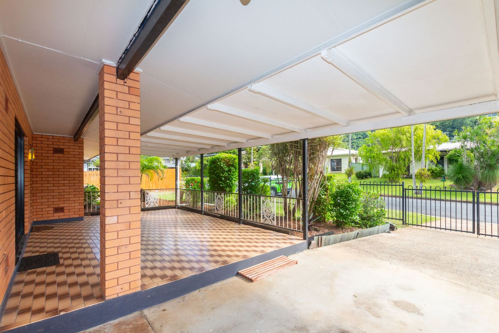 10 Alkoo Close, Bayview Heights QLD 4868, Image 1