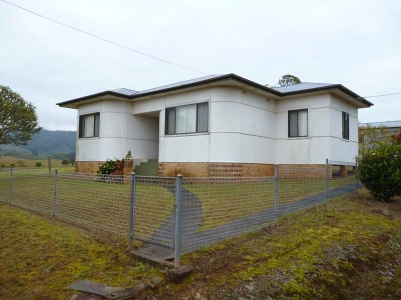725 Stuarts Point Road, Yarrahapinni Property History & Address