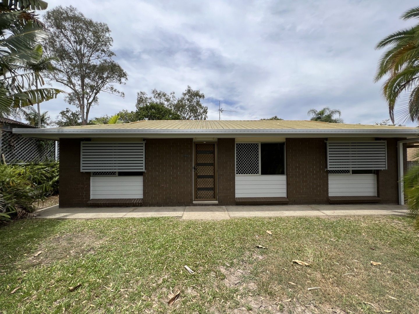 3 bedrooms House in 122 Benowa Road SOUTHPORT QLD, 4215