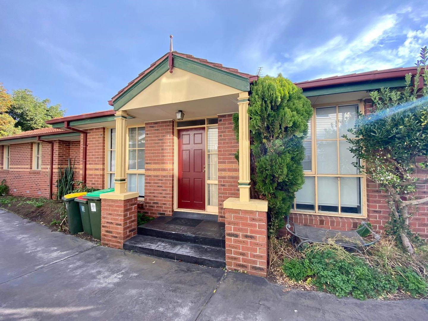 2 bedrooms Apartment / Unit / Flat in 2/4 Doris Street MURRUMBEENA VIC, 3163