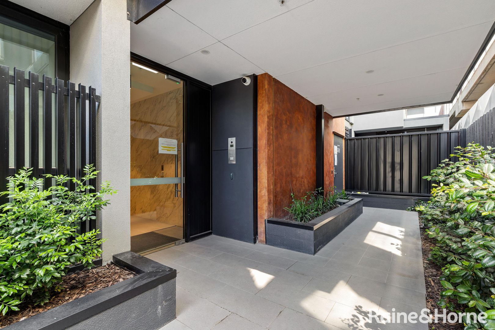 3/8 Sturt Street, Essendon VIC 3040, Image 2