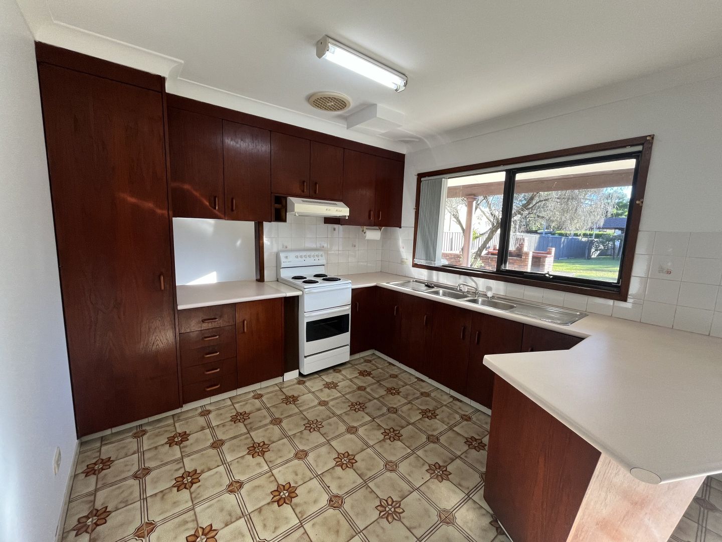 75 Mimosa Road, Bossley Park NSW 2176, Image 1