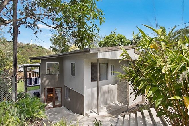 Picture of 206 Ocean Parade, BURLEIGH HEADS QLD 4220