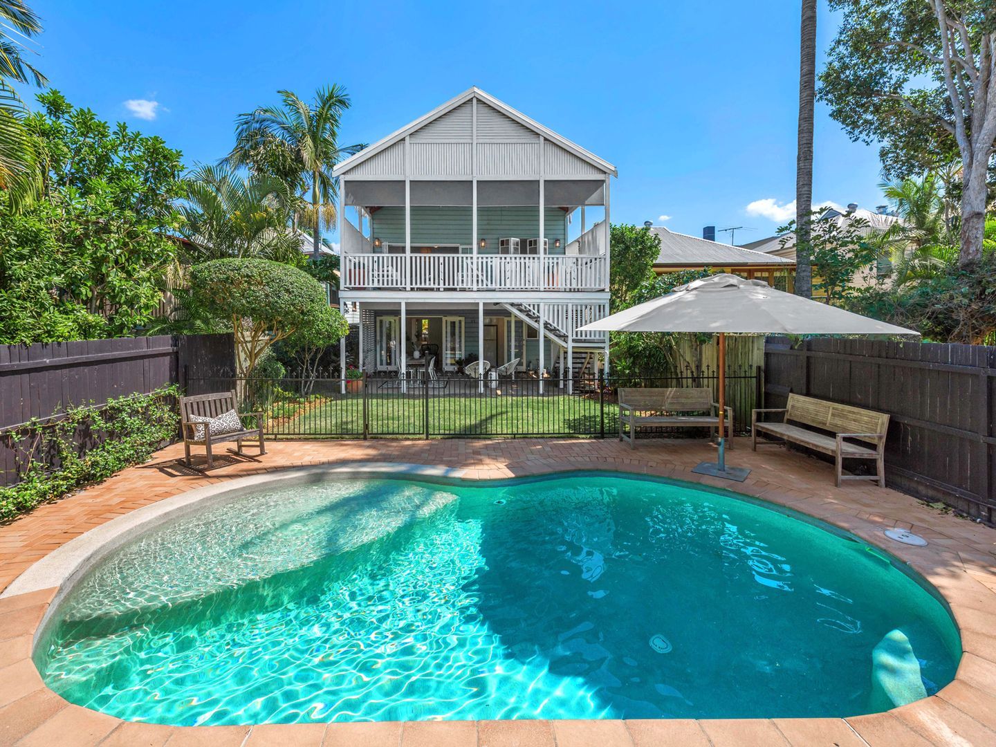 4 bedrooms House in 59 Geelong Street EAST BRISBANE QLD, 4169
