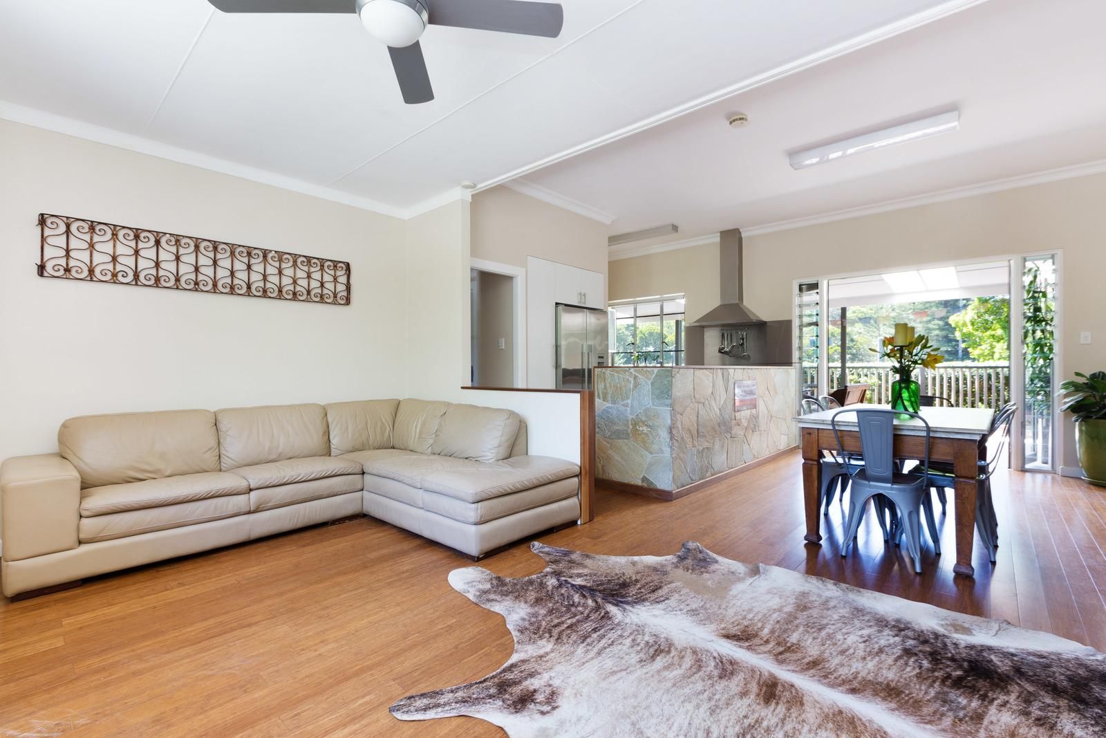 2 bedrooms Apartment / Unit / Flat in 2/289 Barrernjoey road NEWPORT NSW, 2106