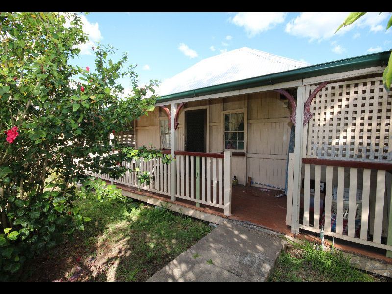 32 Moffatt Street, Ipswich QLD 4305, Image 0