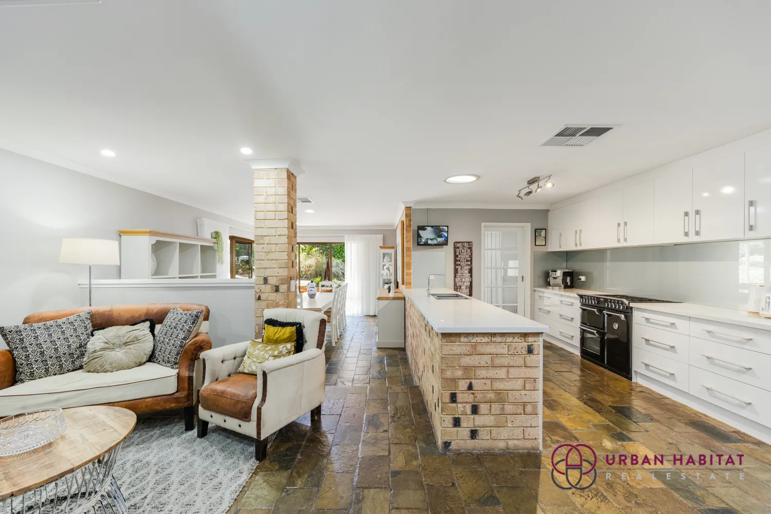 Under Offer by Jade Shani - View 5