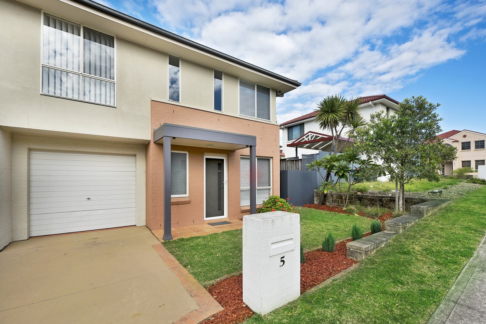 5 Neva Street, Glenfield NSW 2167, Image 0