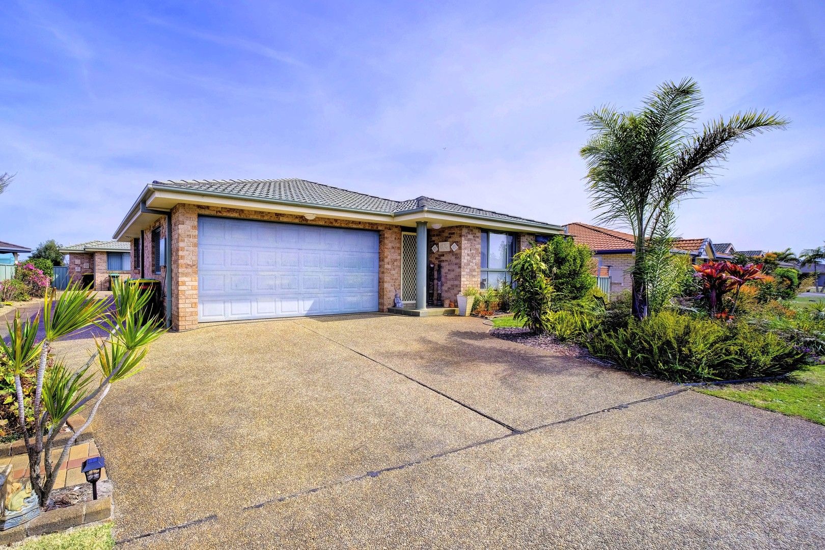 2/8 Asplenii Crescent, Tuncurry NSW 2428, Image 1