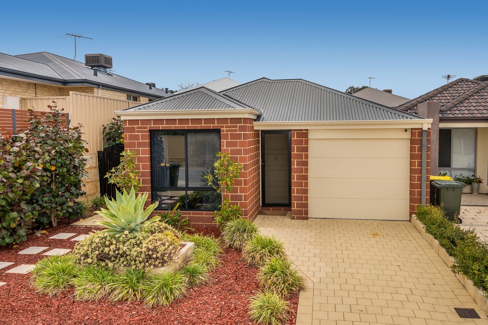 3 bedrooms House in 22B Pintabona Drive SINAGRA WA, 6065