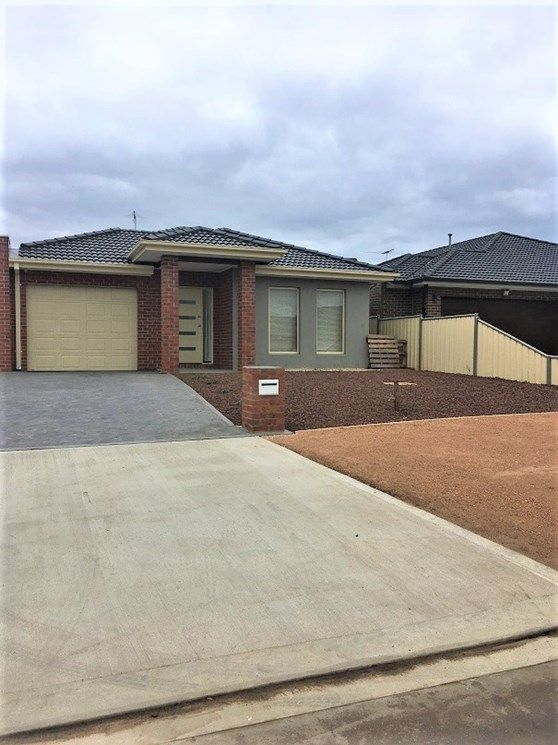 2/11 Panorama Avenue, Melton West VIC 3337, Image 0