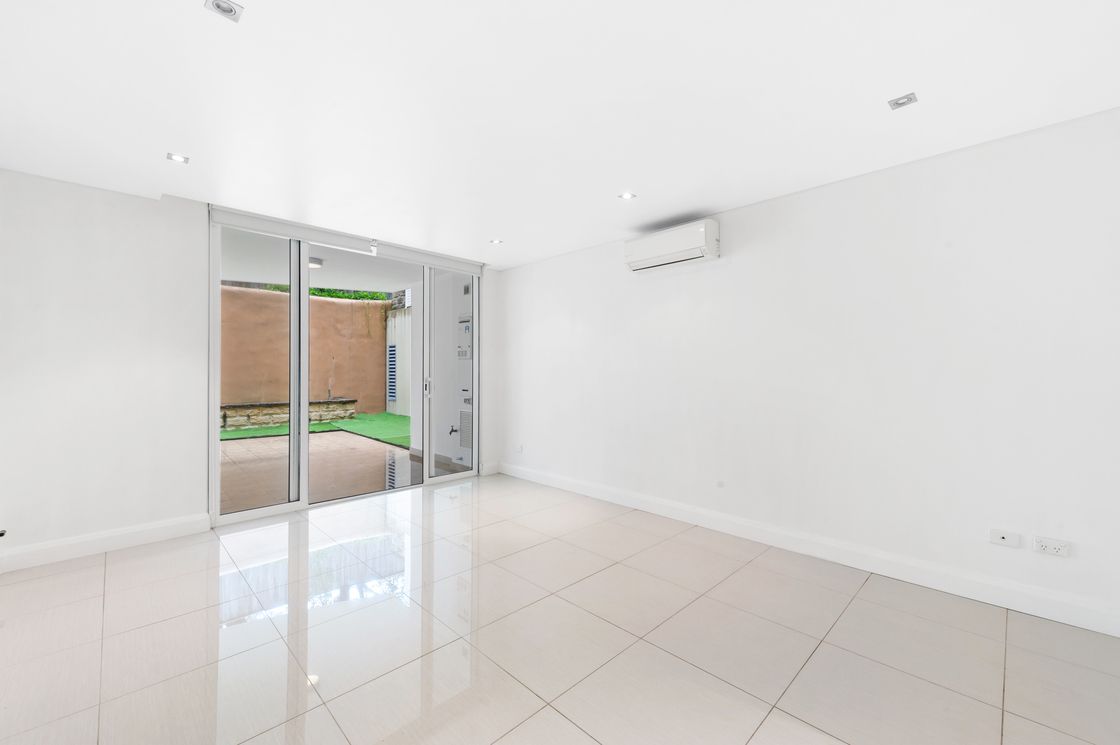 1 bedrooms Apartment / Unit / Flat in 14/4-16 Kingsway DEE WHY NSW, 2099