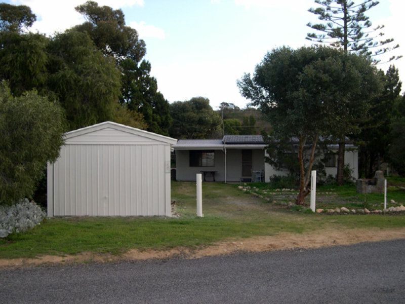 66 The Esplanade, Pine Point SA 5571, Image 2