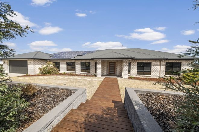 Picture of 34 Sunshine Way, KINGSTHORPE QLD 4400