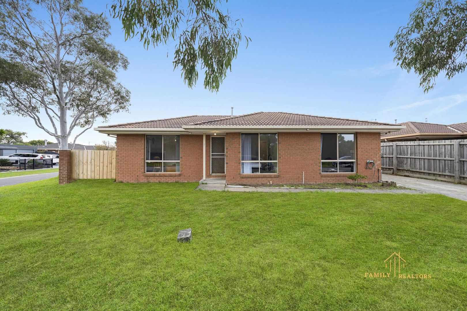 Hampton Park VIC 3976 3 beds house for Sale, 590K 630K Must Inspect