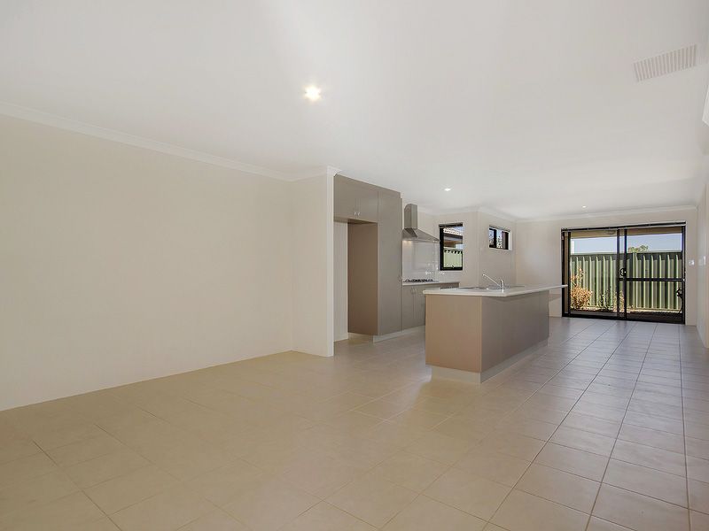 19 Meridian Way, KWINANA TOWN CENTRE WA 6167, Image 1