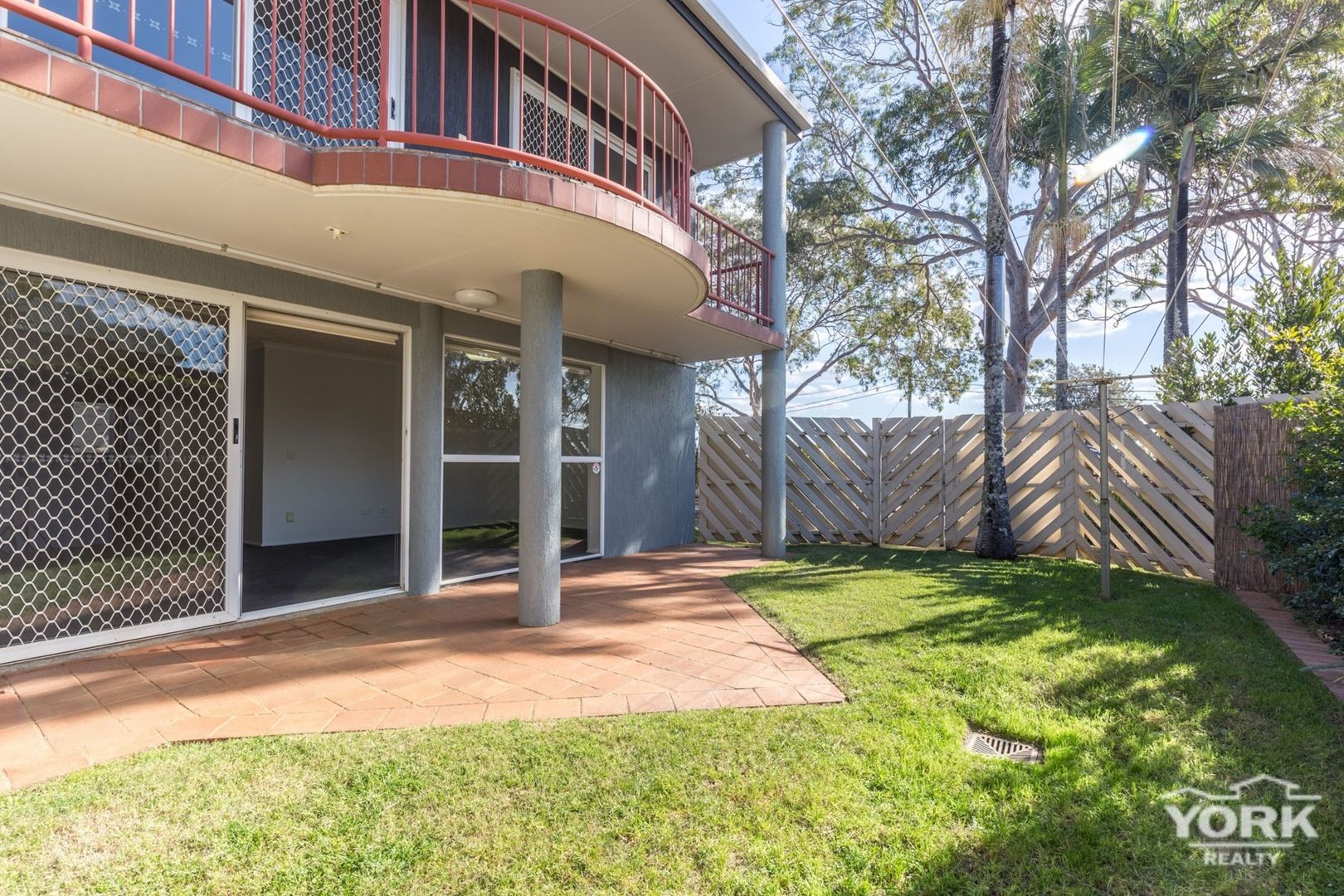 1/328 Hume Street, Centenary Heights QLD 4350