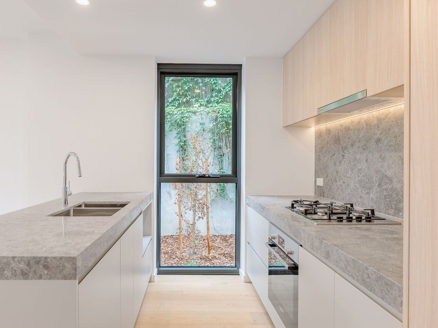2 bedrooms Apartment / Unit / Flat in LG6/1633-1637 Malvern Road GLEN IRIS VIC, 3146