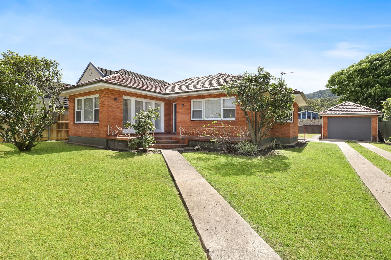 8 Brooker Street, Tarrawanna NSW 2518