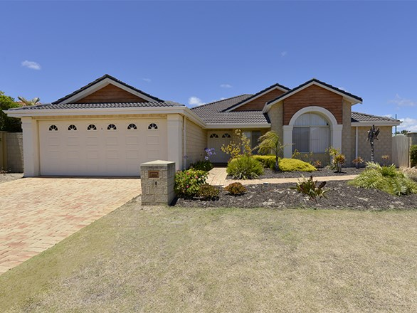 18 Stinson Square, Iluka WA 6028