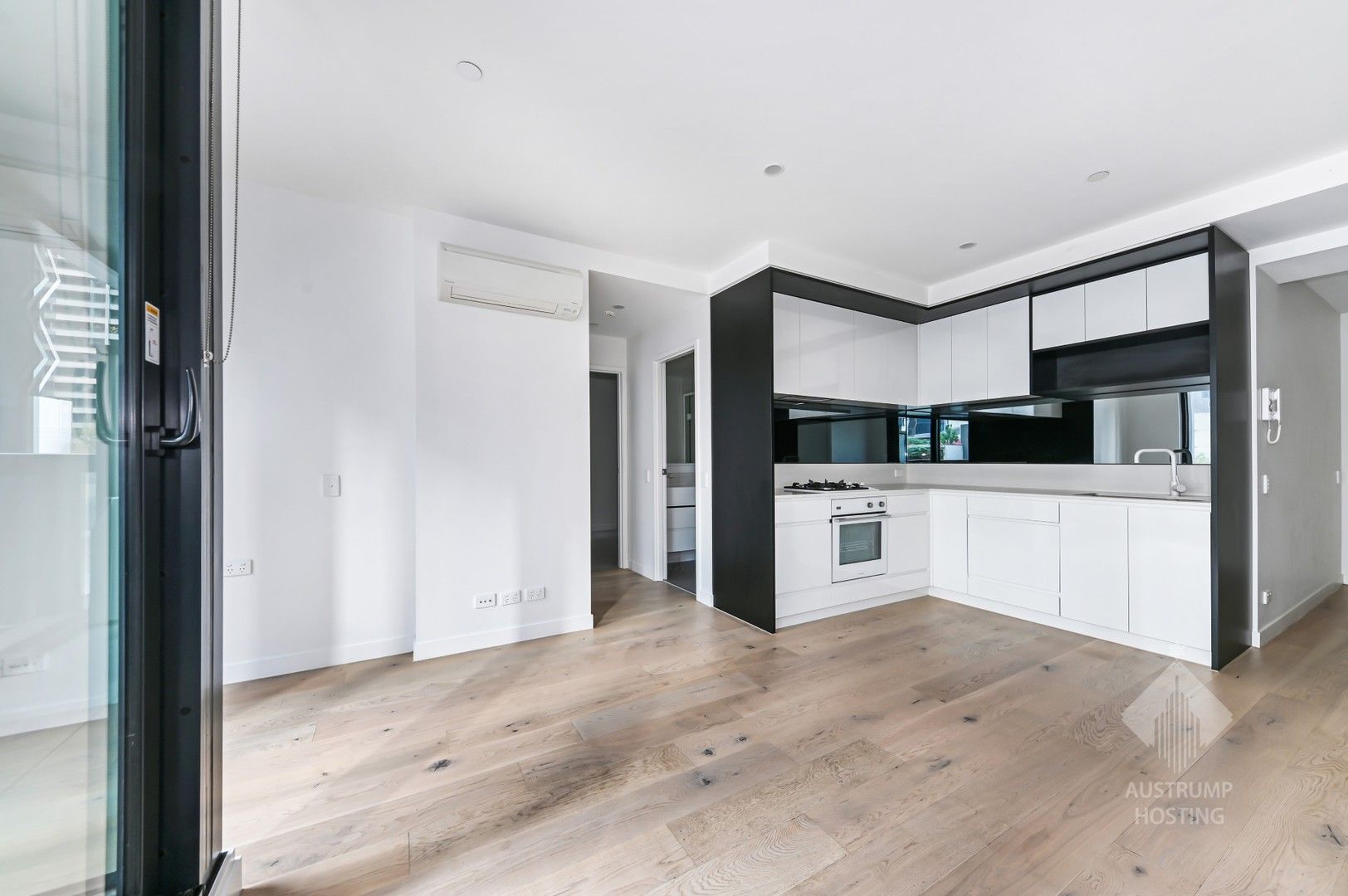 2 bedrooms Apartment / Unit / Flat in 605/296 Little Lonsdale Street MELBOURNE VIC, 3000