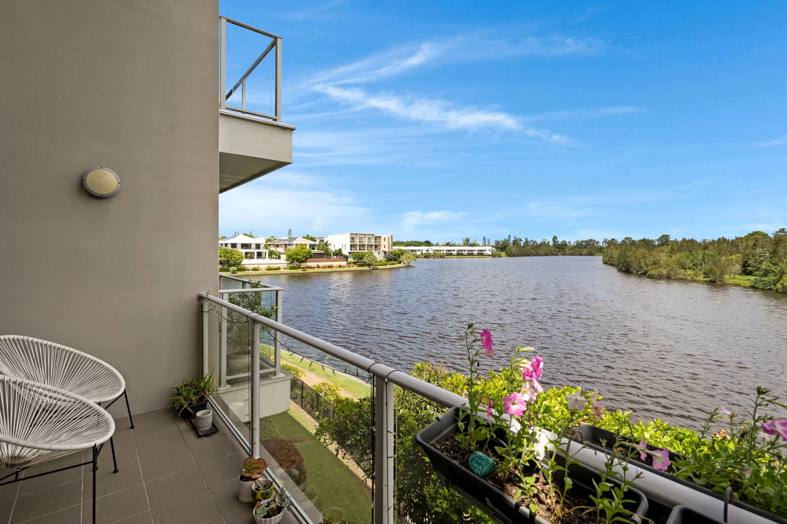 Additional image 9 of 8/5036 Emerald Island Drive, Carrara QLD 4211