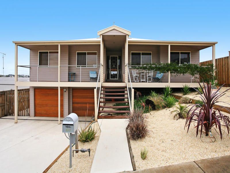 4 bedrooms House in 60 Parkwood Drive HIGHTON VIC, 3216