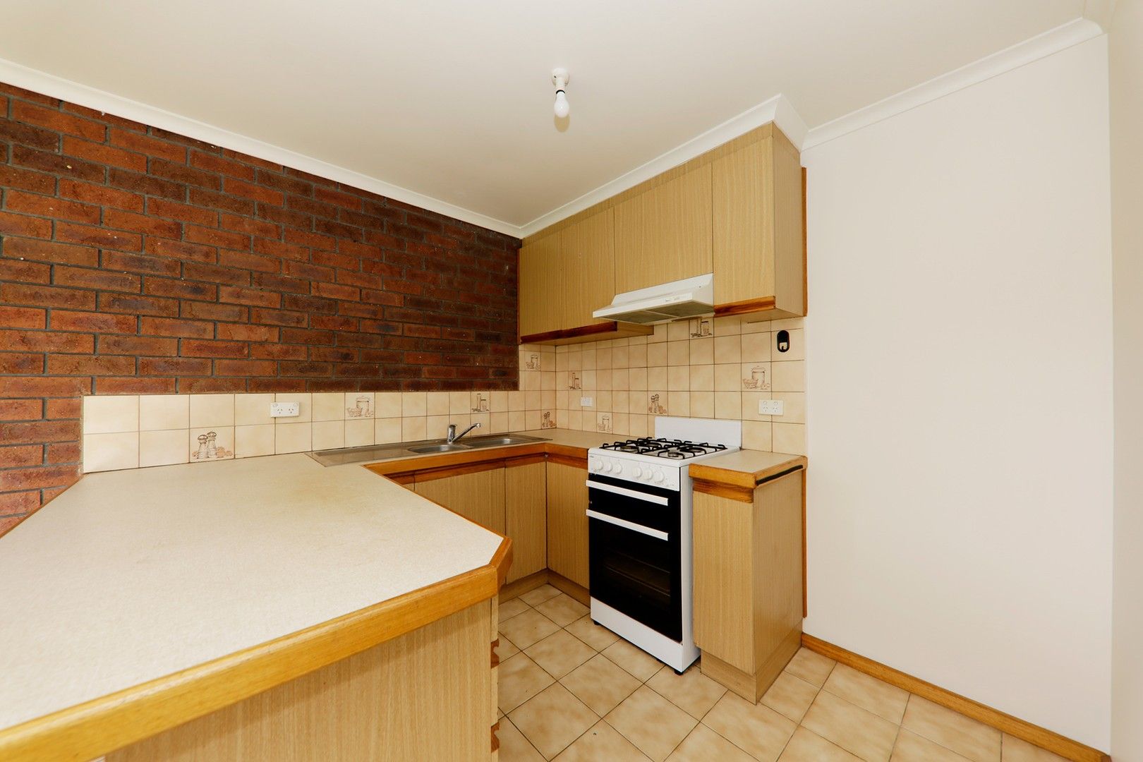 2 bedrooms Apartment / Unit / Flat in 4/68 St Albans Street MOUNT WAVERLEY VIC, 3149