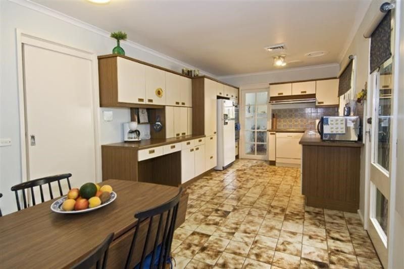 27 Boeing Rd, Strathmore Heights VIC 3041 House For Rent Domain