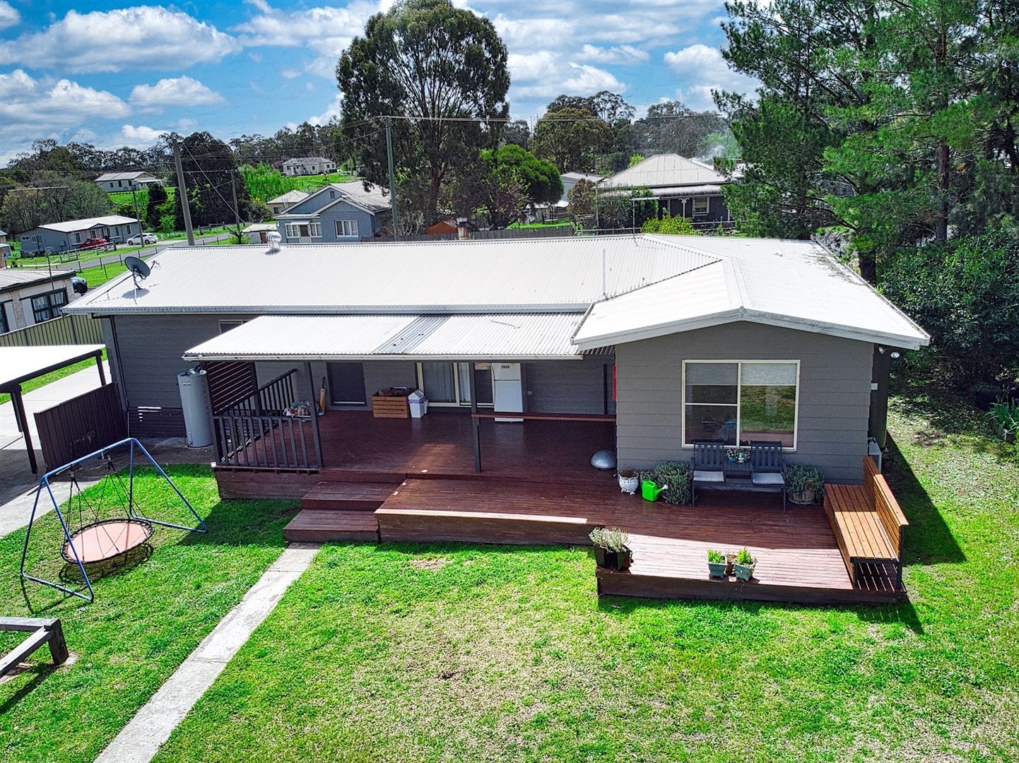 4 bedrooms House in 12 Lloyd Avenue KANDOS NSW, 2848