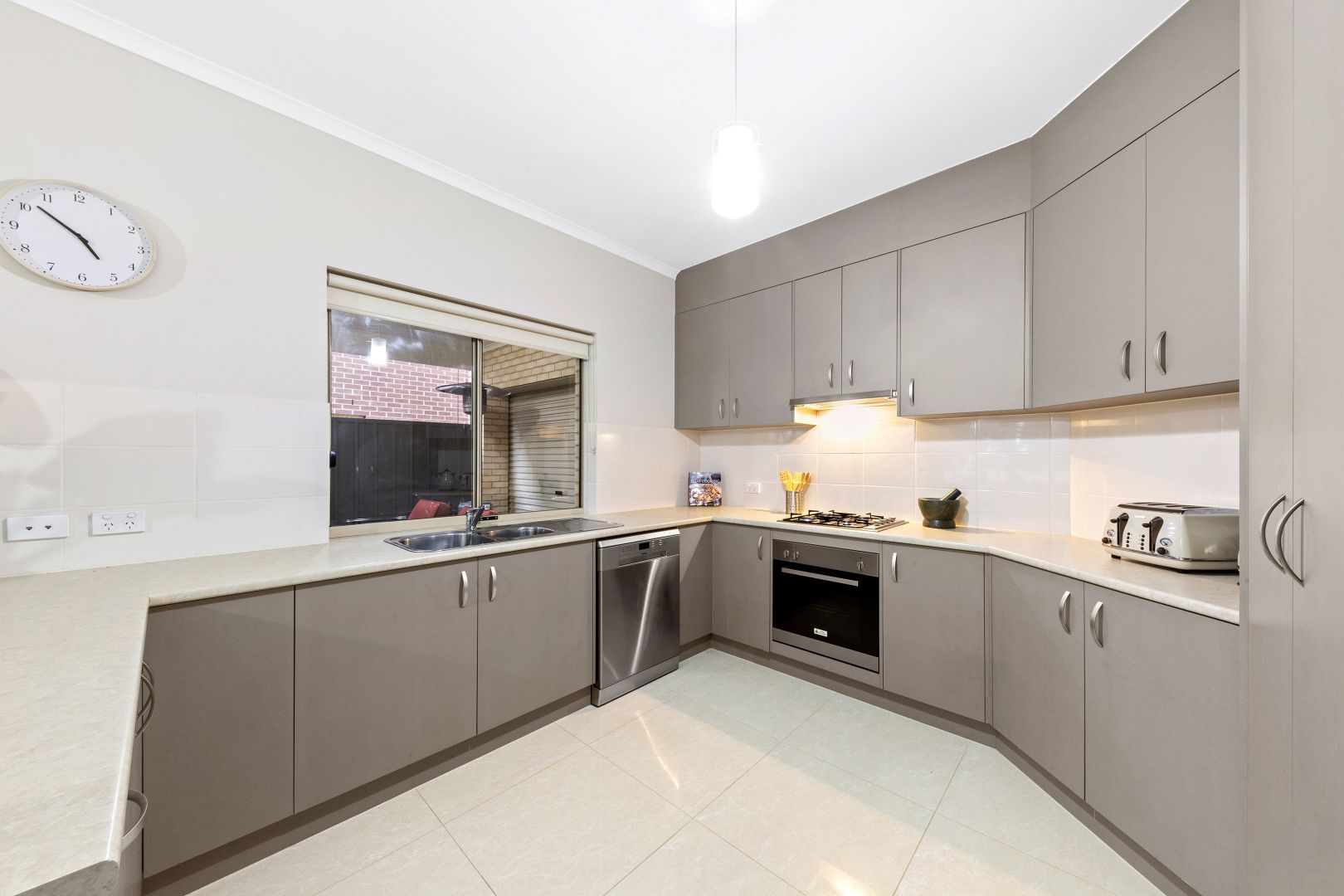 33 Queensberry Way, Blakeview SA 5114, Image 2