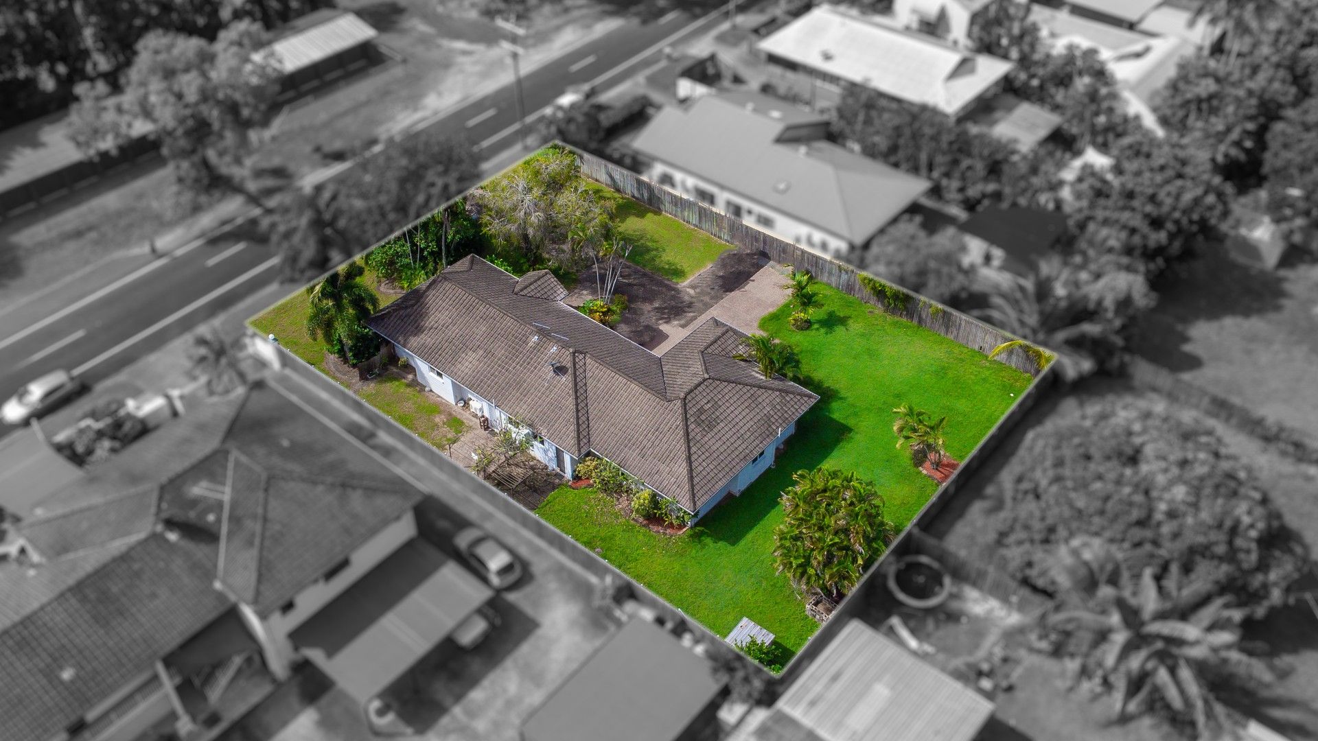 4 bedrooms Duplex in 99 Wattle Street YORKEYS KNOB QLD, 4878